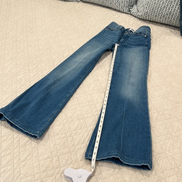 Women's Flared Blue Jeans-Petite - Picture 5 of 6